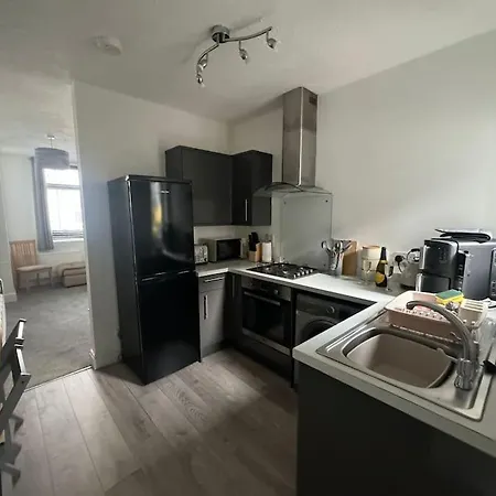 Winifred Terrace - 2 Bedrooms 公寓 *